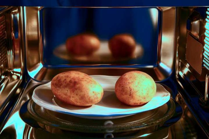 mikrodalgada-patates-shutter-1