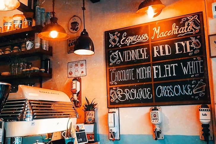 https://www.instagram.com/kropkacoffeeroastery/