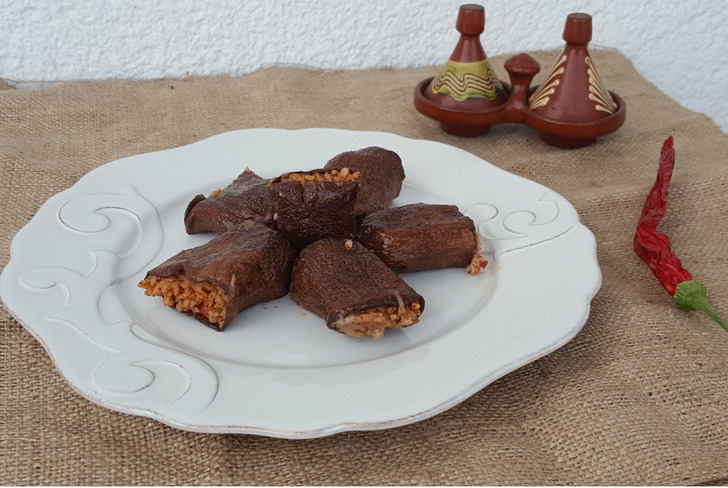 Zeytinyağlı Kuru Patlıcan Dolması Tarifi