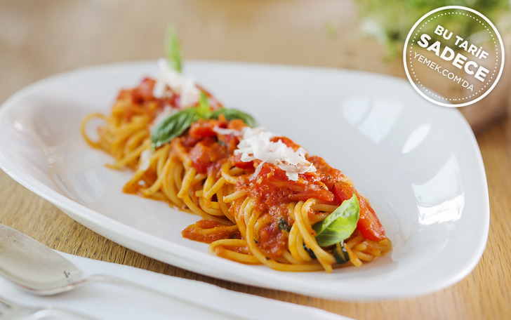 Domates Soslu Spaghetti Tarifi