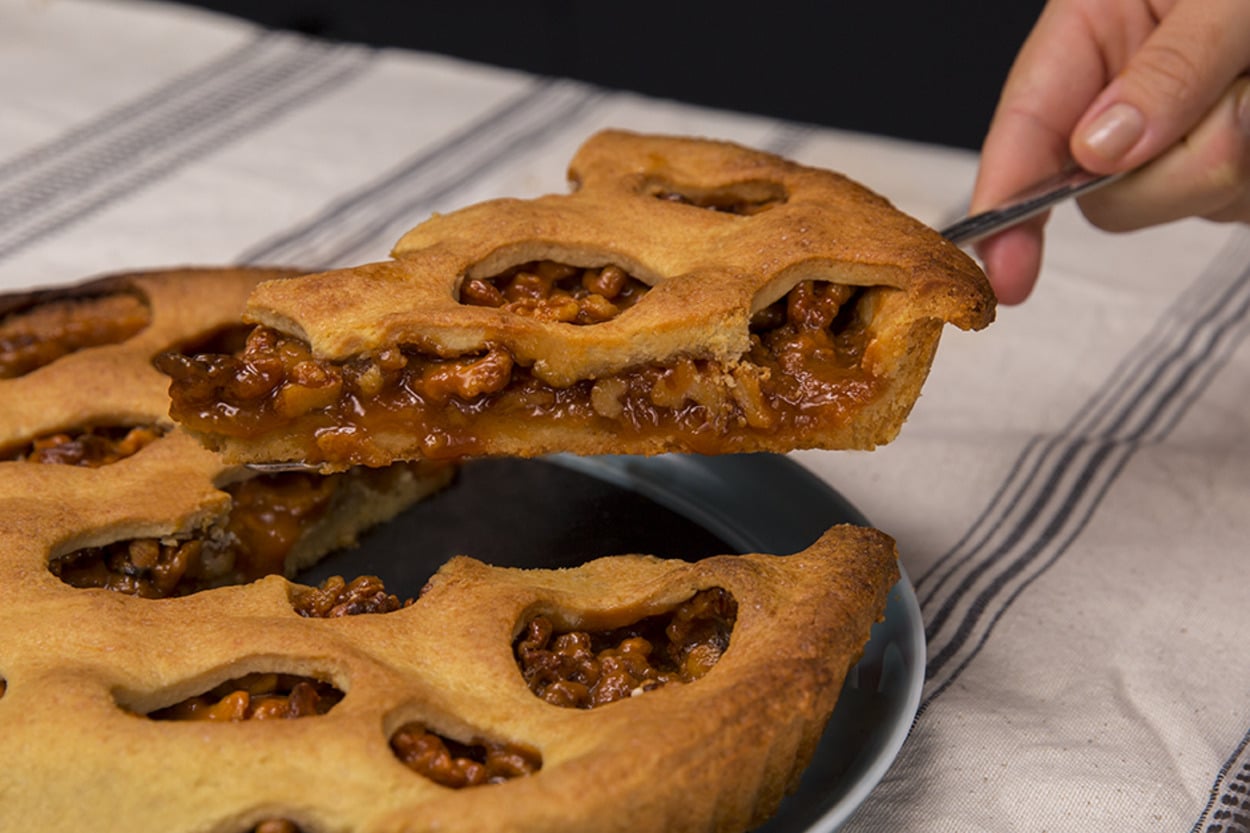 Uyumu Dillere Destan: Karamelli Cevizli Tart
