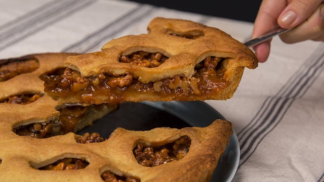 Uyumu Dillere Destan: Karamelli Cevizli Tart