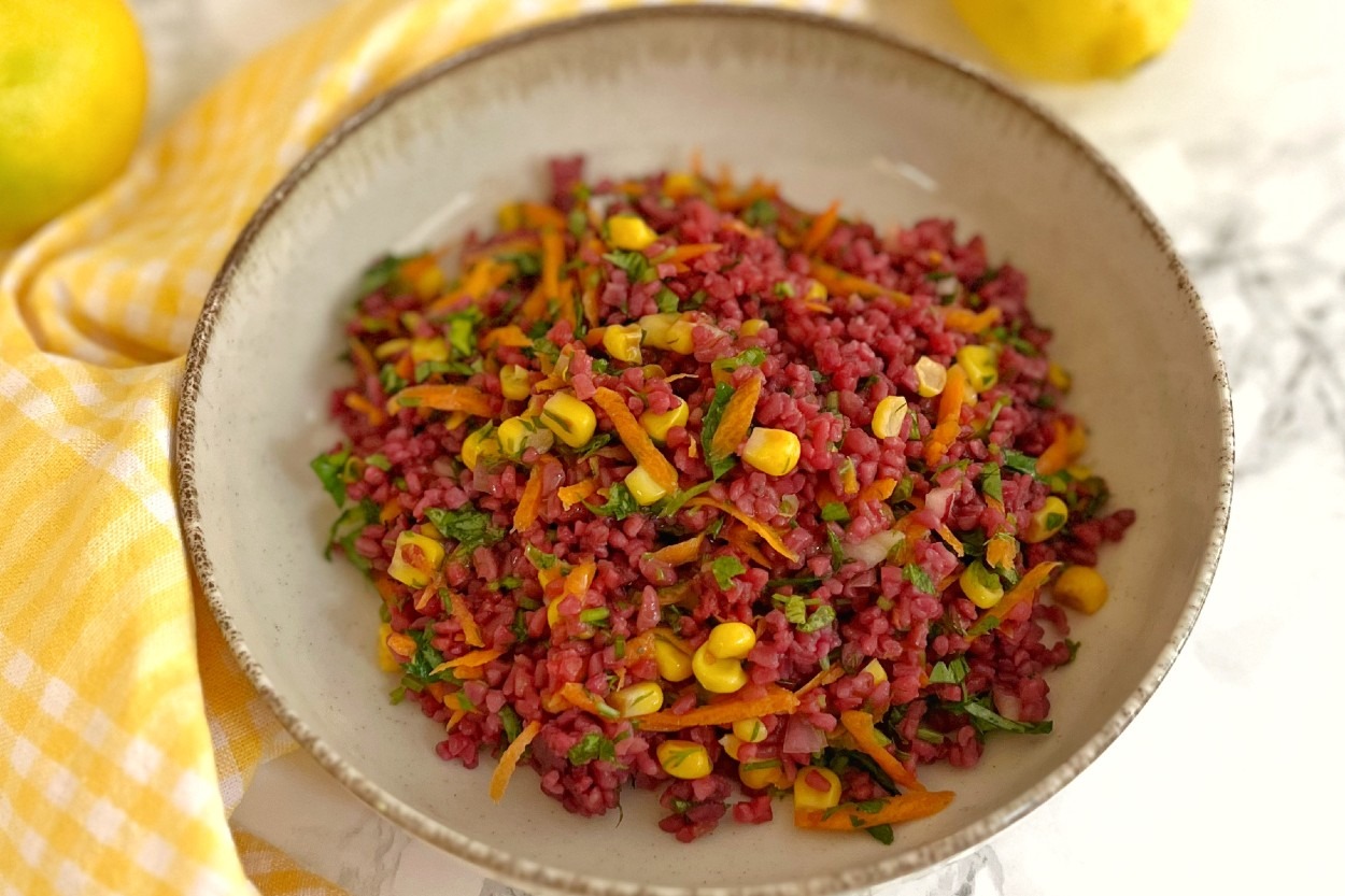Ekşi Sevenlere: Şalgamlı Bulgur Salatası