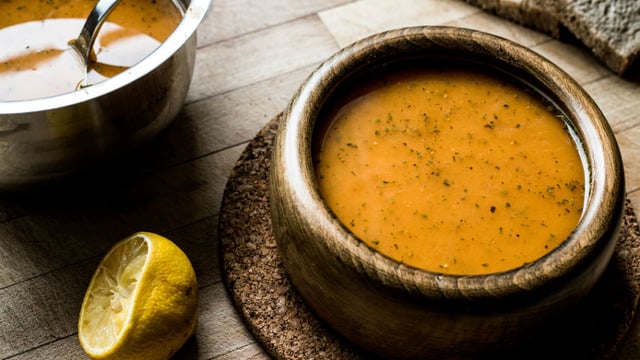 Neden Lokantalarda İçtiğimiz Ezogelin Çorbası Evdekinden Hep Daha Lezzetli?