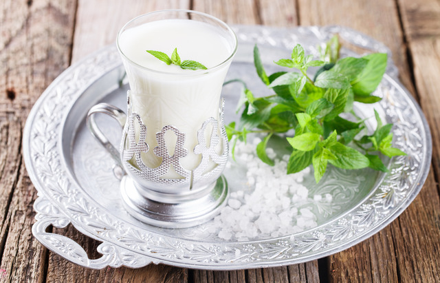 Sarimsakli ayran