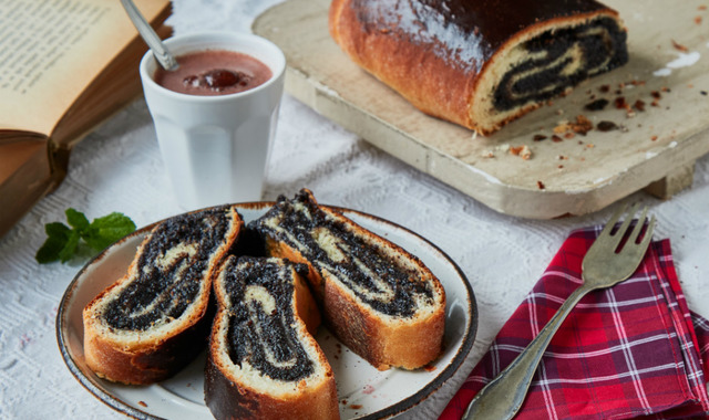 Çay Saati Güzelleşsin: Yumuşacık Haşhaşlı Çörek