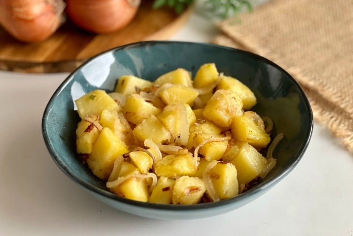 Soğanlı Patates Kavurması Tarifi
