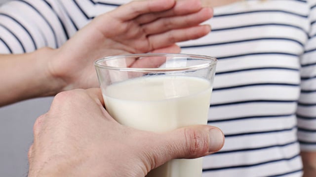 Vücudunuzun Sütü Tam Olarak Sindiremediğinin 7 Önemli İşareti