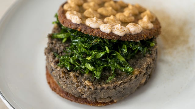 Etsiz Burger Olmaz Demeyin: Çıtır Bulgur Ekmekli Mantar Burger