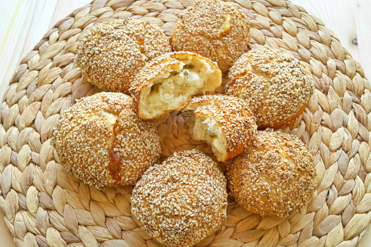 Kahvaltılar Onunla Şenlensin: Simit Tadında Poğaça Topları