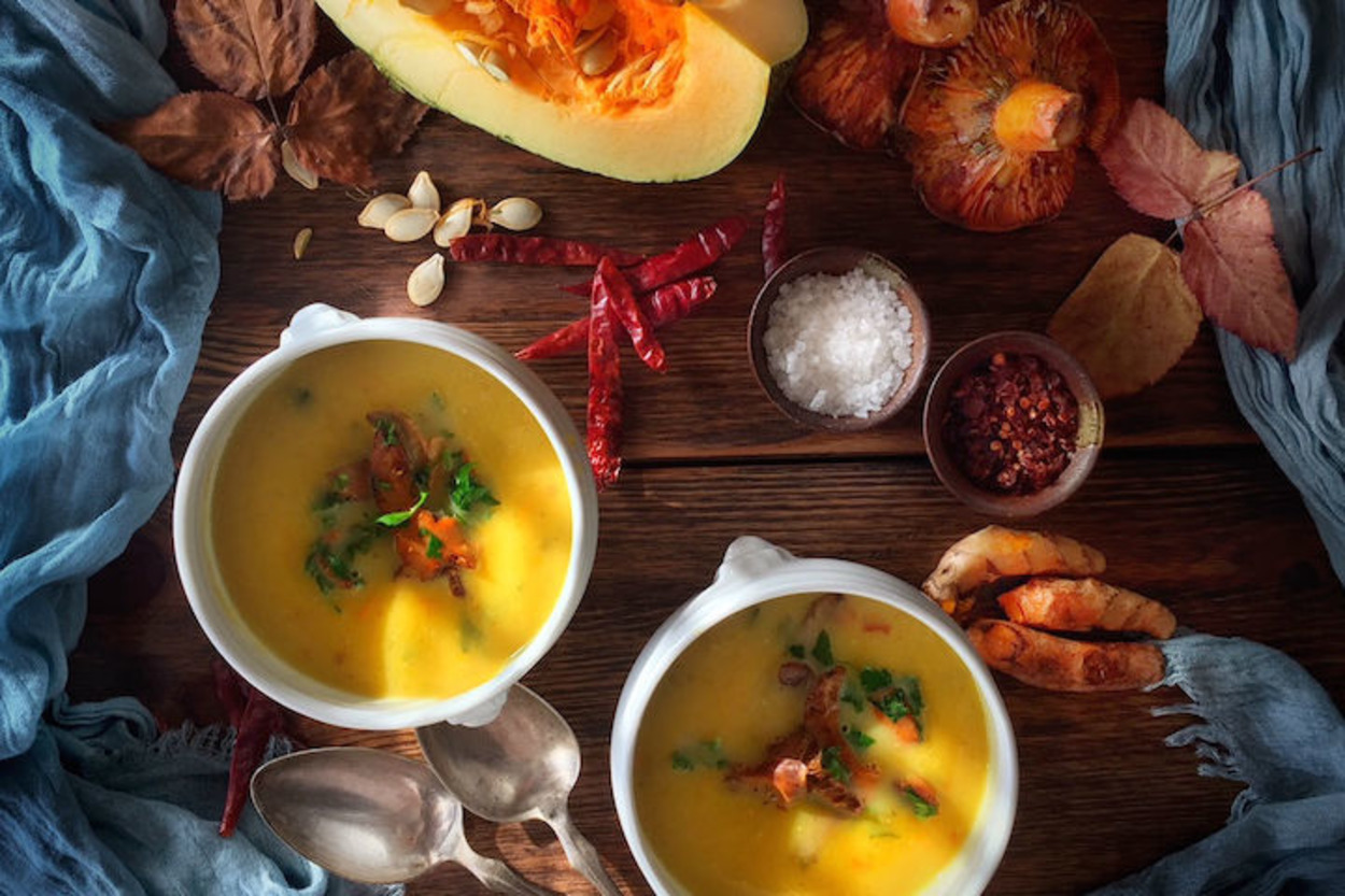 En Havalı Başlangıç: Kanlıca Mantarlı Bal Kabağı Çorbası