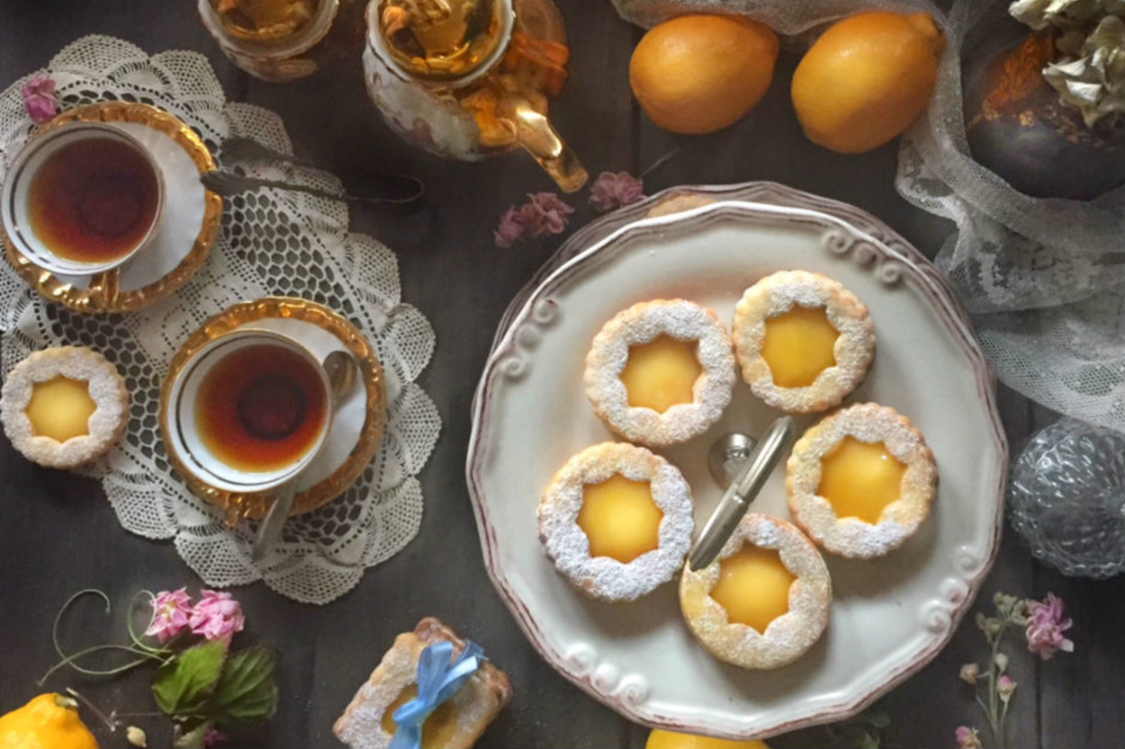 Limon Kreması Dolgulu: Haşhaş ve Kakuleli Limonlu Kurabiye