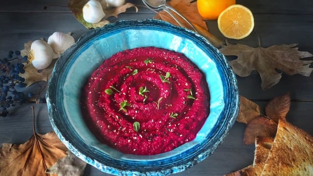 Pembe Lezzet: Pancarlı Humus