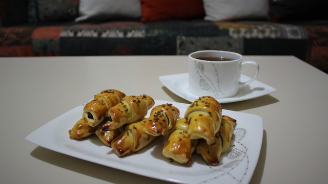 Çay Saatleri Onunla Güzel: Zeytinli Kisve