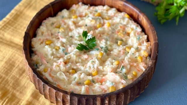 Hem Farklı Hem de Hafif: Patatesli Kereviz Salatası