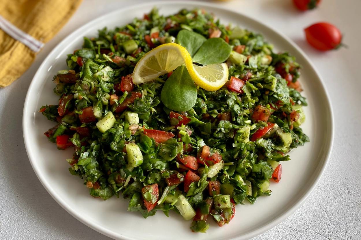 Baharatı Bol: Semizotlu Kaşık Salatası