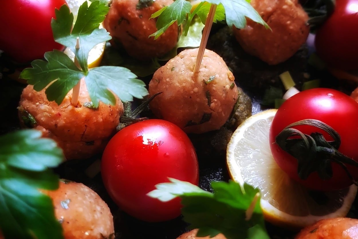 Günlerin Favorisi: Kırmızı Mercimek Köftesi