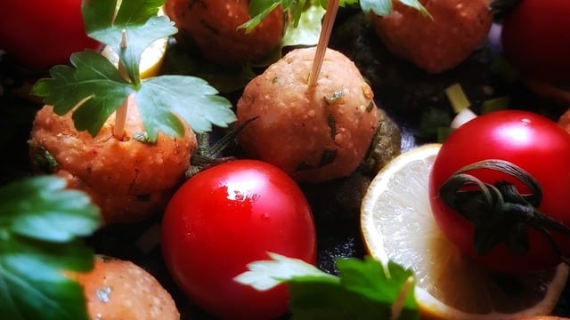 Günlerin Favorisi: Kırmızı Mercimek Köftesi