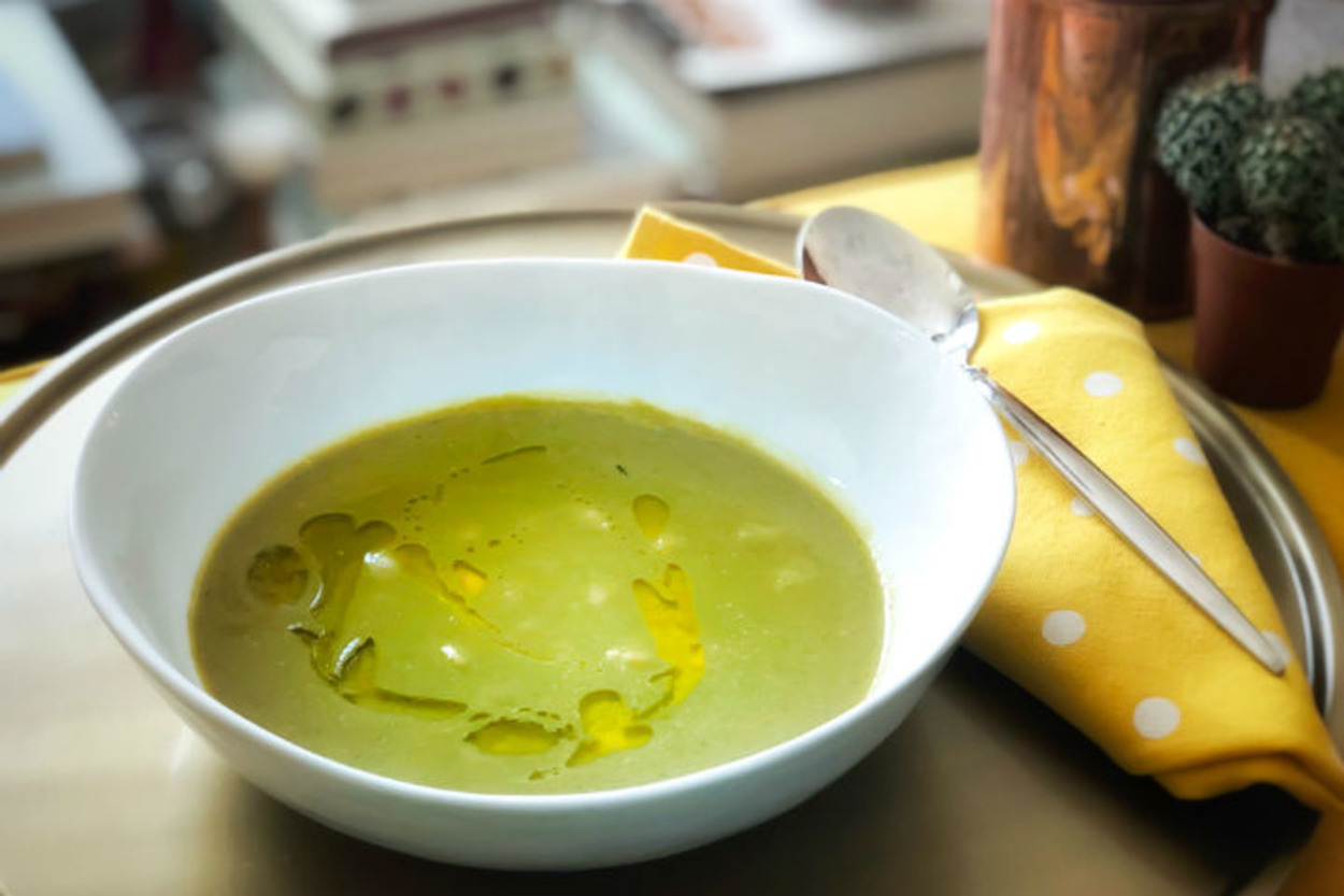 Sağlıklı Başlangıç: Brokoli Ve Pazı Çorbası