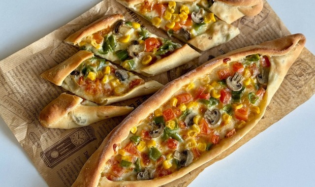 Ev Yapımı: Sebzeli Pide