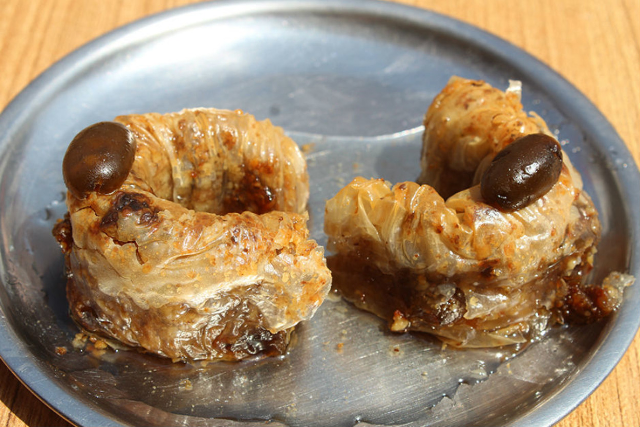 Pahalılık Sebebiyle Antep Fıstıklı Baklava Yerine Üretilen Zeytinli Baklava