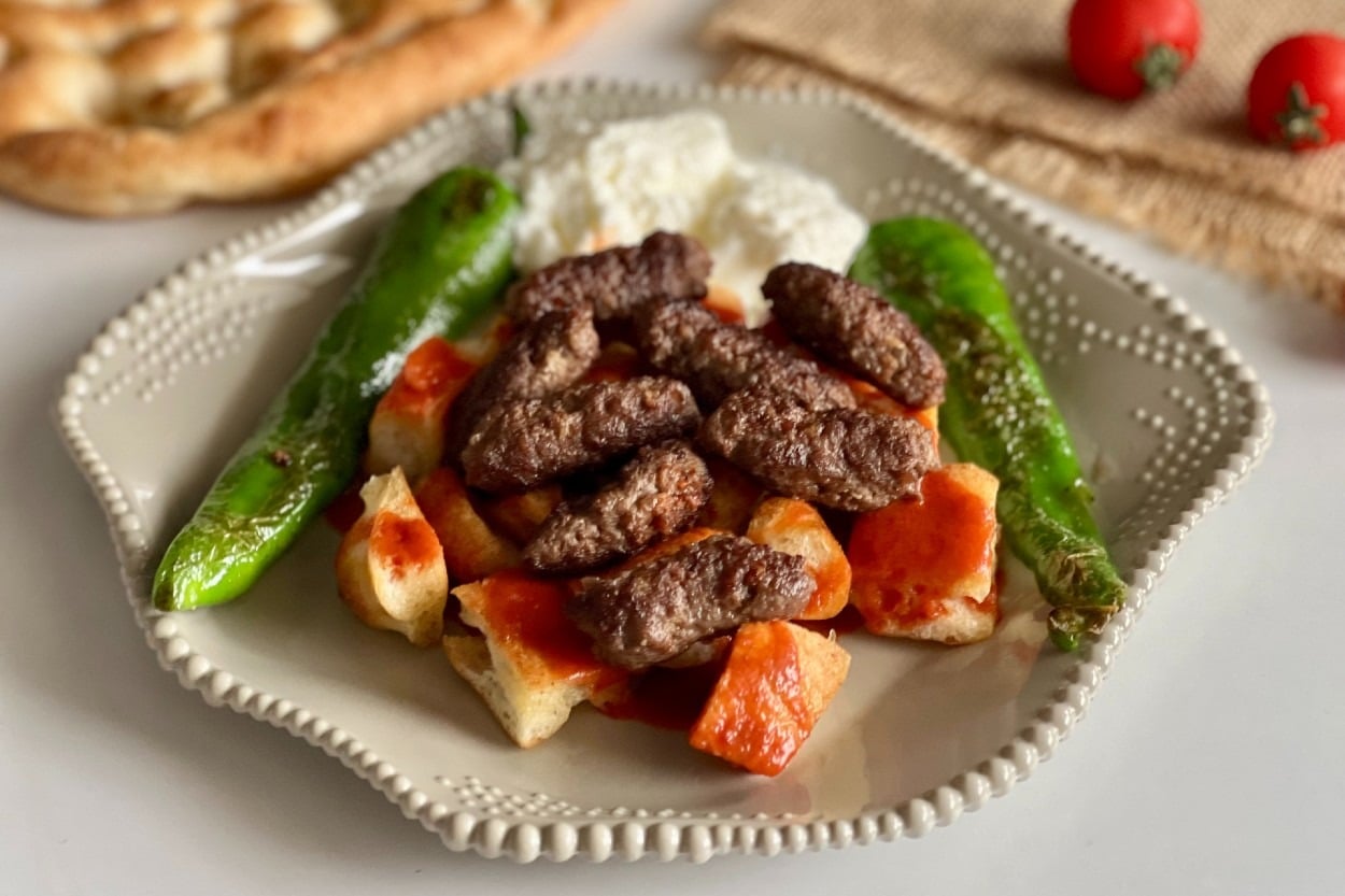 En Kolayı: Köfteli İskender