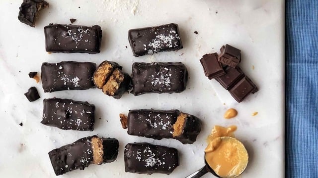 Hem de Glutensiz: Çikolata Kaplı Yer Fıstıklı Bar