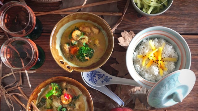 Çok Leziz: Tavuk ve Karidesli Thai Köri
