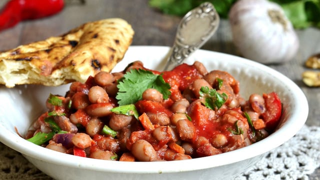Ekmek Banmalık: Sebzeli Barbunya Yemeği