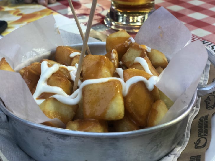 patatas-bravas-valensiyada-tadilmasi-gereken-lezzetler-1