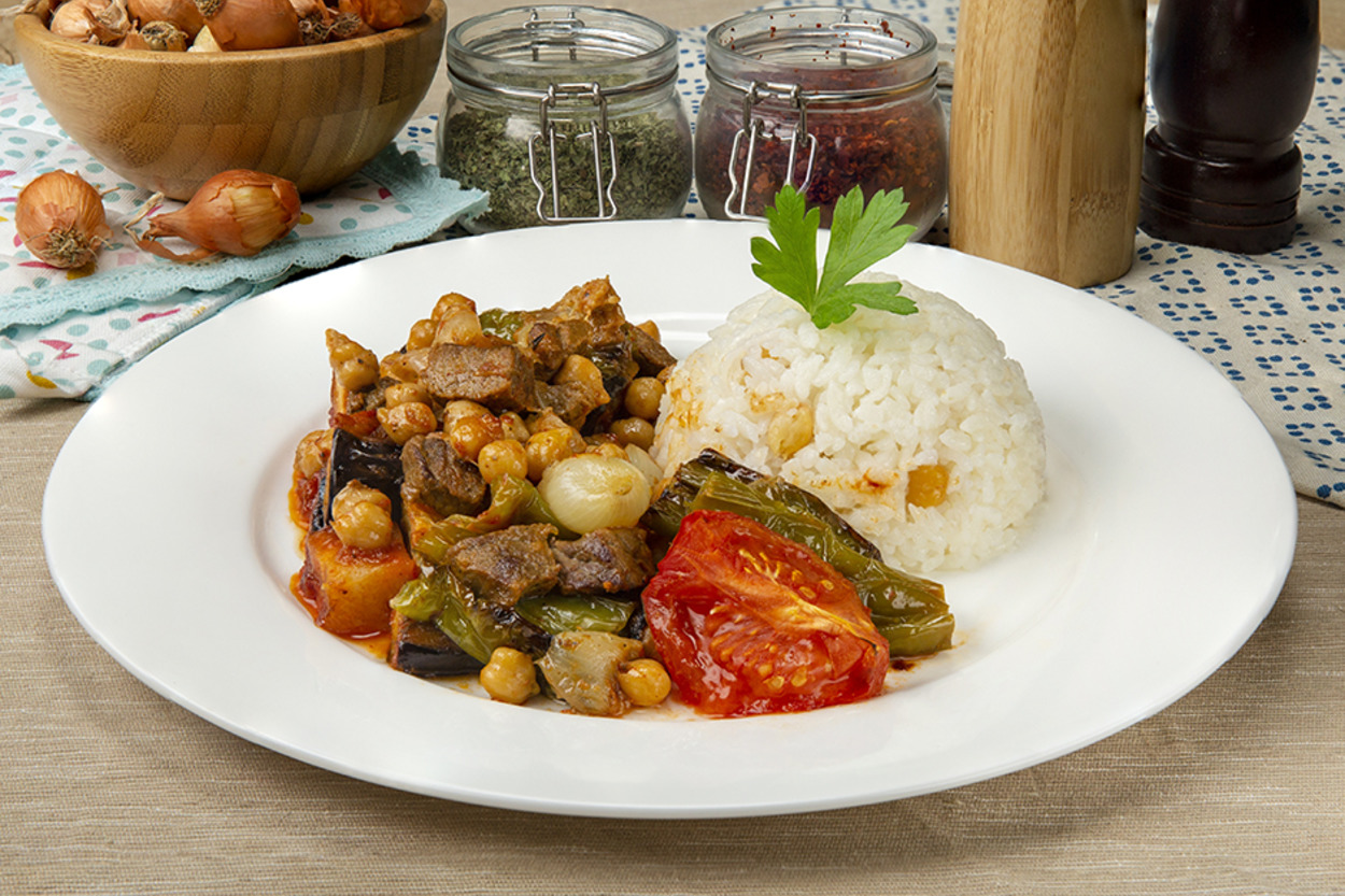 Sofralarda Şahane Bir Lezzet: Ramazan Kebabı