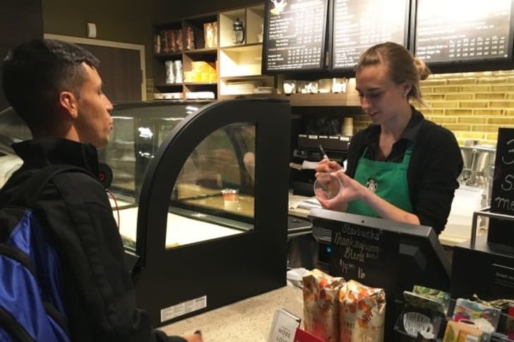 İlk Defa Starbucks'a Gidecekler İçin 101 Niteliğinde Sipariş Verme Rehberi ve Birkaç Küçük Tüyo