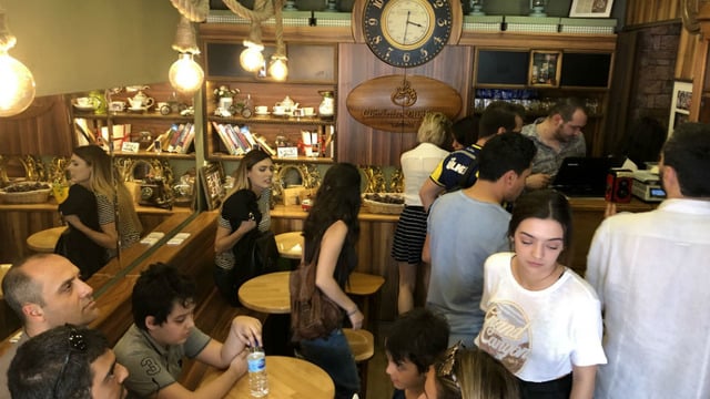 Asuman Çikolatacısı