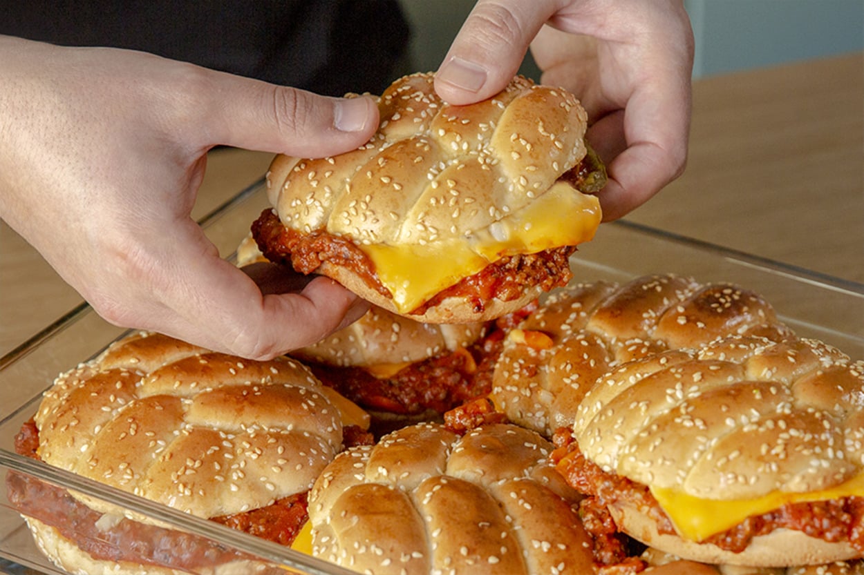 Ben Bunu Yerim: 3 Kişilik Kıymadan 8 Kişilik Burger