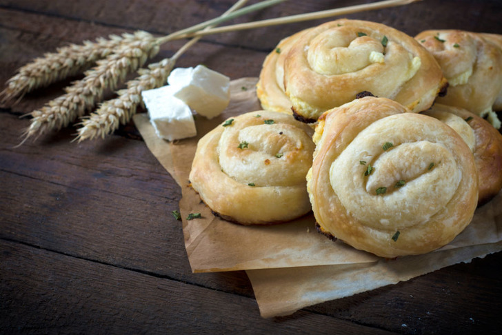 El Açması Patatesli Börek Tarifi