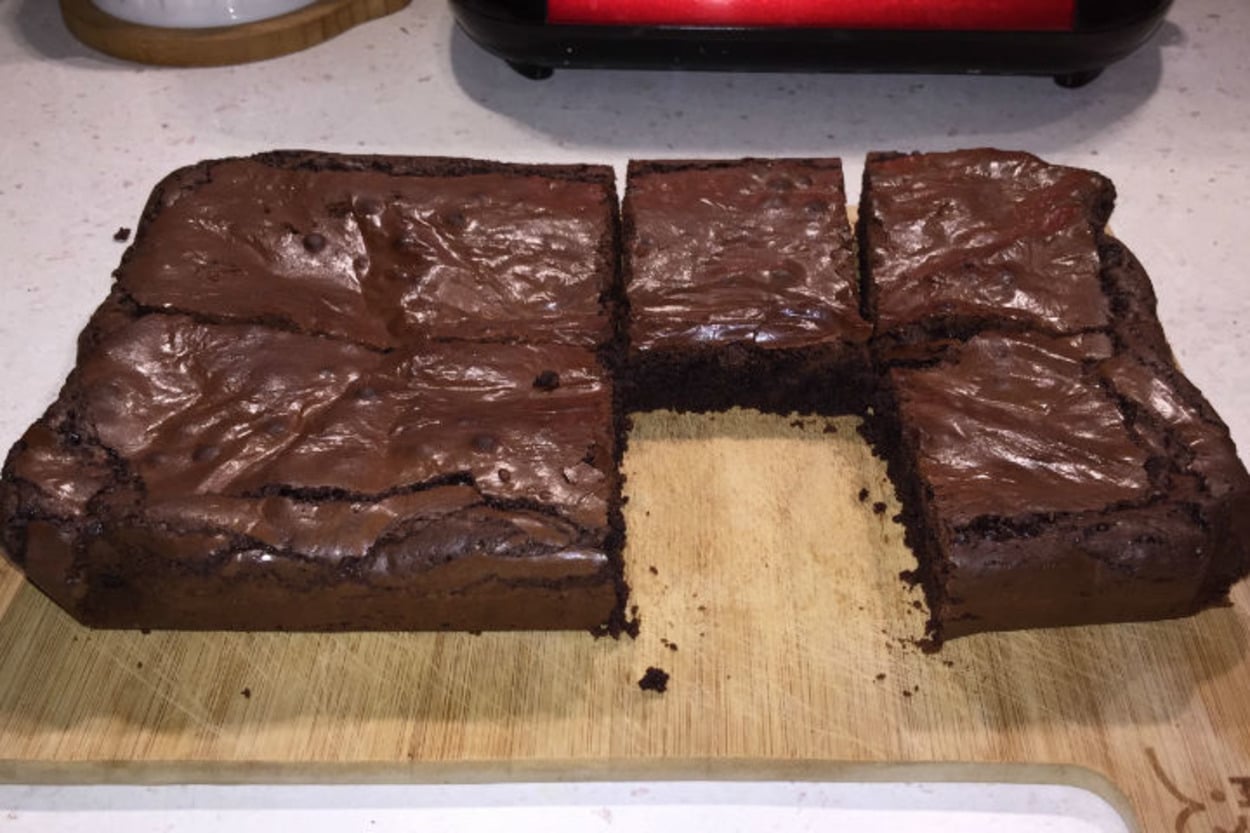 Dışı Kıtır Kıtır, İçi Sakız Gibi: Bitter Çikolatalı Brownie