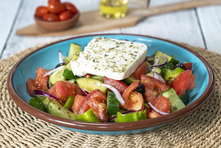 Yunan Salatası Tarifi