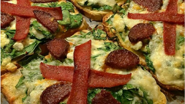 Hazırlaması Pratik: Maydanozlu Kahvaltı Pizzası