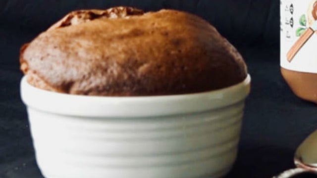 O Kaşığı Hemen Yere Bırak: İki Malzemeli Sufle