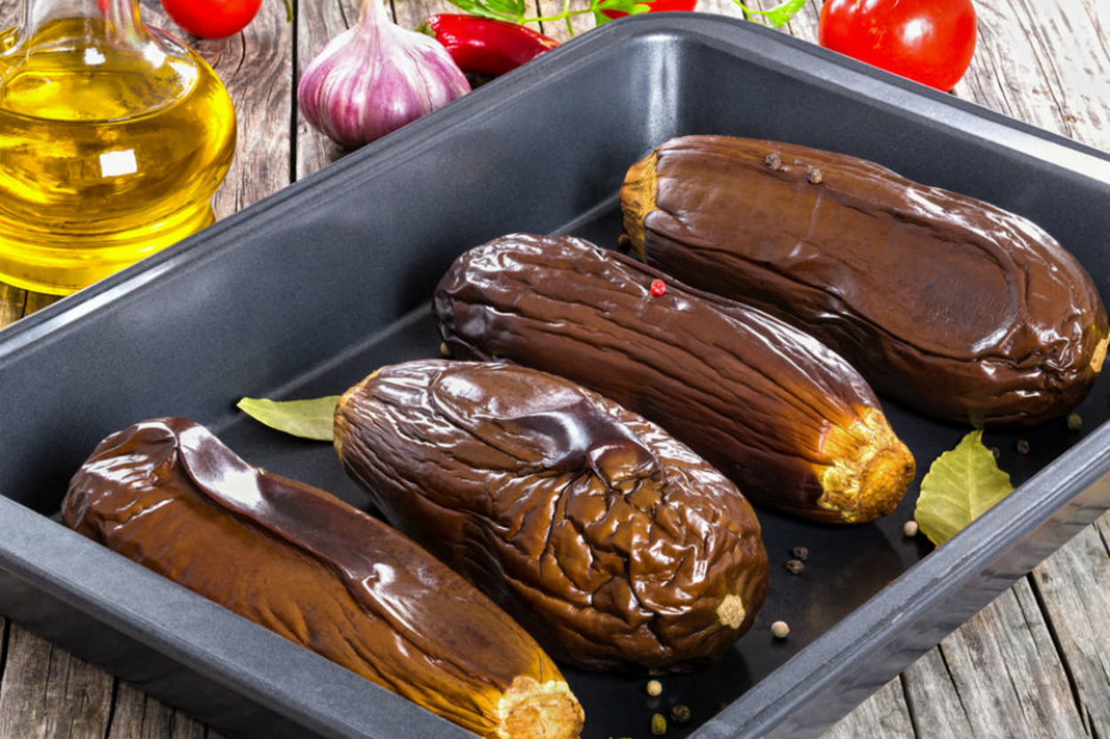 Köze Gerek Kalmadan: Fırında Patlıcan Közleme