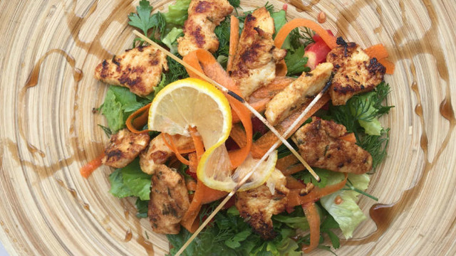 Damakları Şenlendiren: Tavuklu Salata