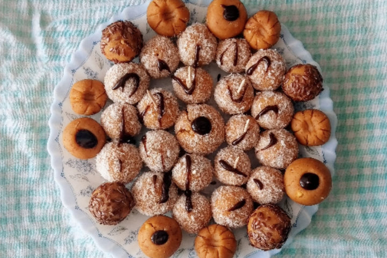 Çay Saatleri İçin: Bayat Keklerden Trüf