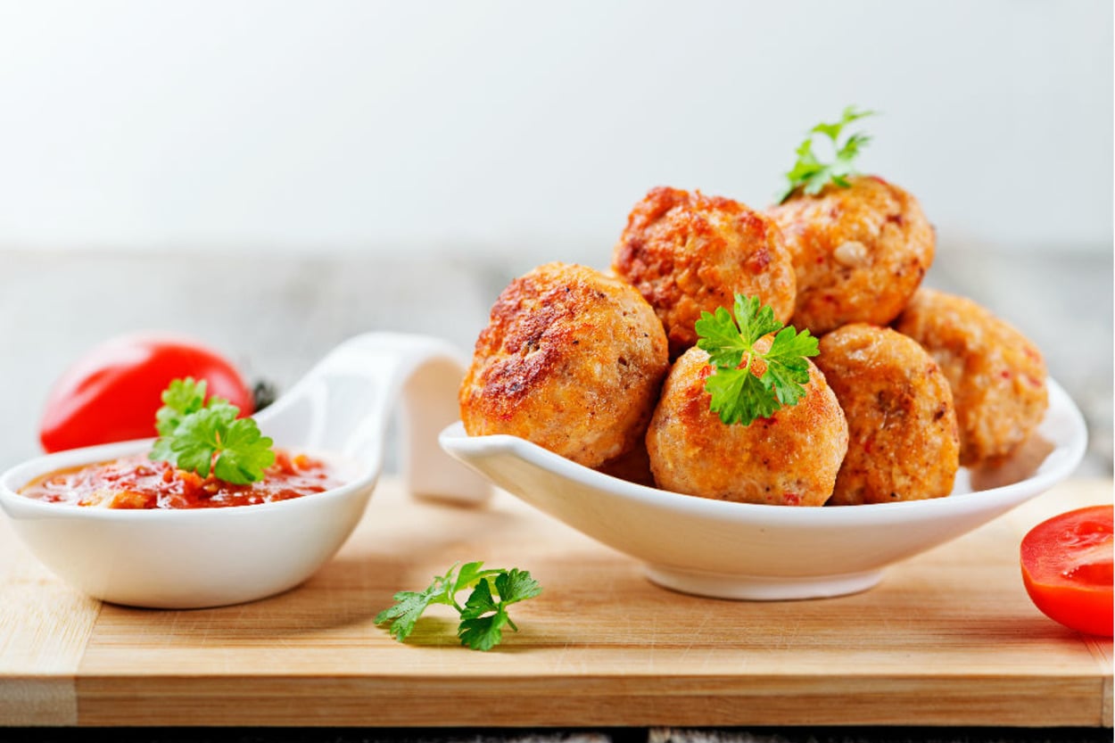 İçinde Et Yok: Bayat Ekmek Köftesi
