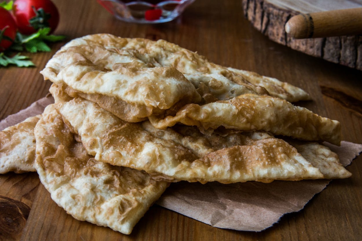 Böylesi Daha Hafif: Fırında Çiğ Börek (Çibörek)