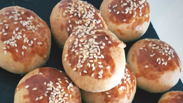 Ağızda Dağılan Lezzet: Pastırmalı Kaşarlı Poğaça