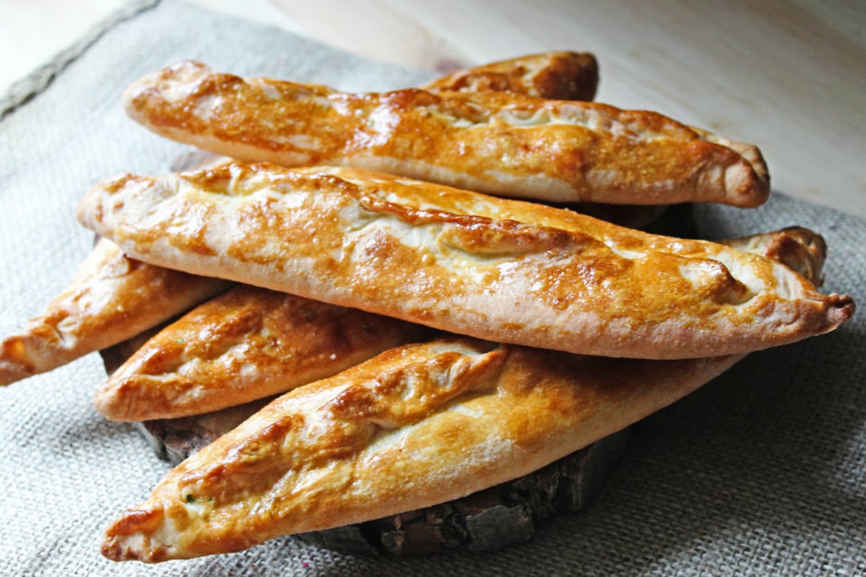 Fırıncılara Taş Çıkartın: Kır Pidesi