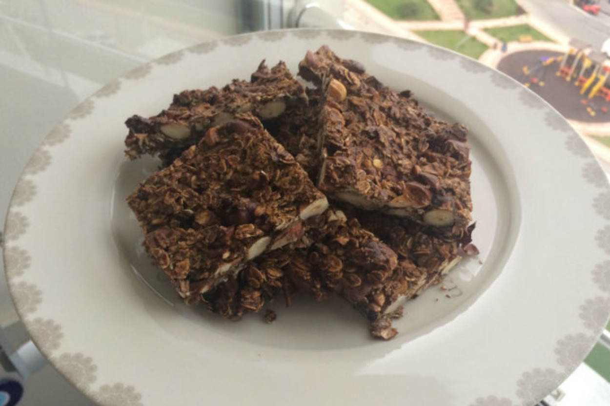 Özenli Beslenenler İçin: Granola Bar