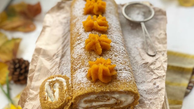 Rengiyle İştah Kabartan: Bal Kabaklı Rulo Pasta