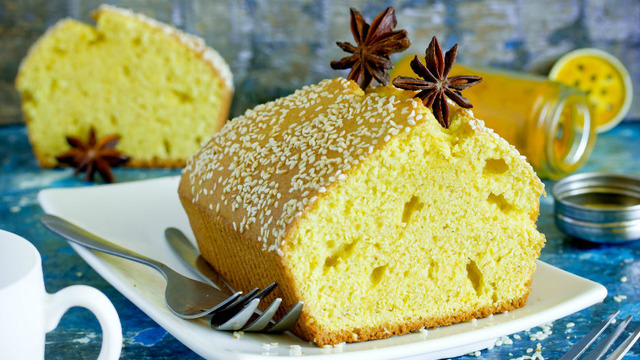 Tam Bir Çay Keki: Susamlı Zerdeçallı Kek