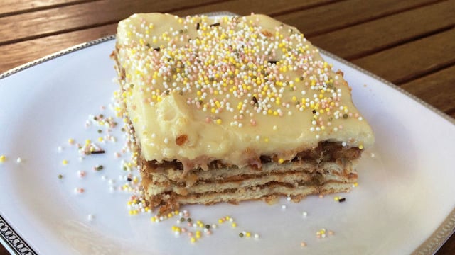Yöresel Lezzet: Trabzon Hurmalı Bisküvili Pasta